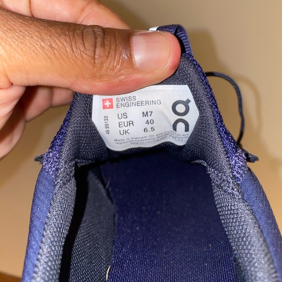 On running cloudaway Casual Shoe. Ink White. Men’s US7 UK6.5 - Picture 8 of 8